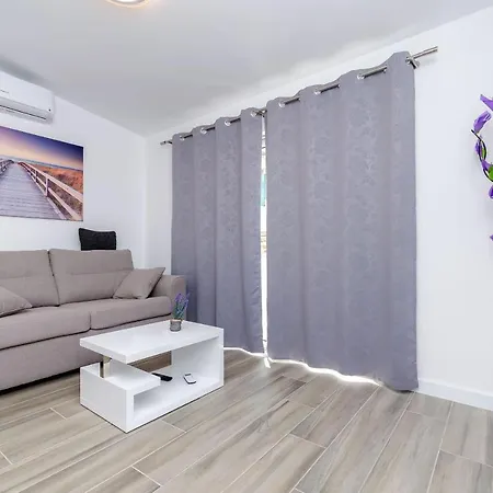 Antonia Apartment *